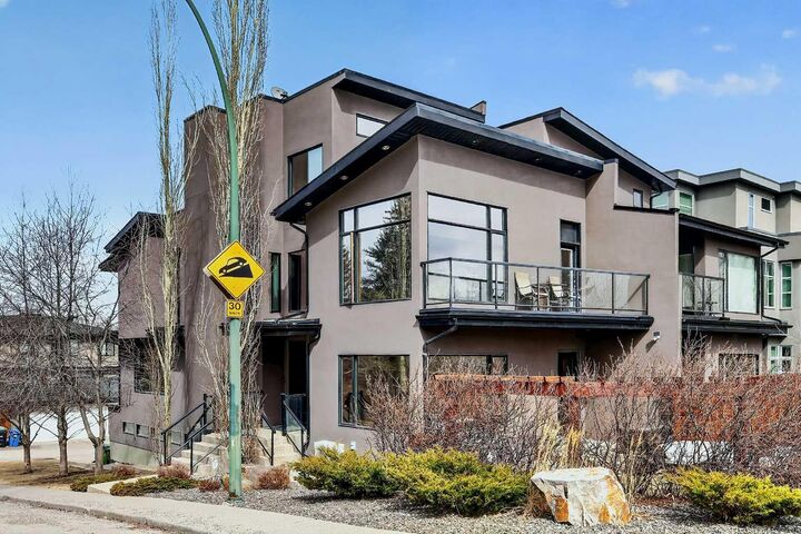 Property Photo:  2718 19 Street SW  AB T2T 5B3 