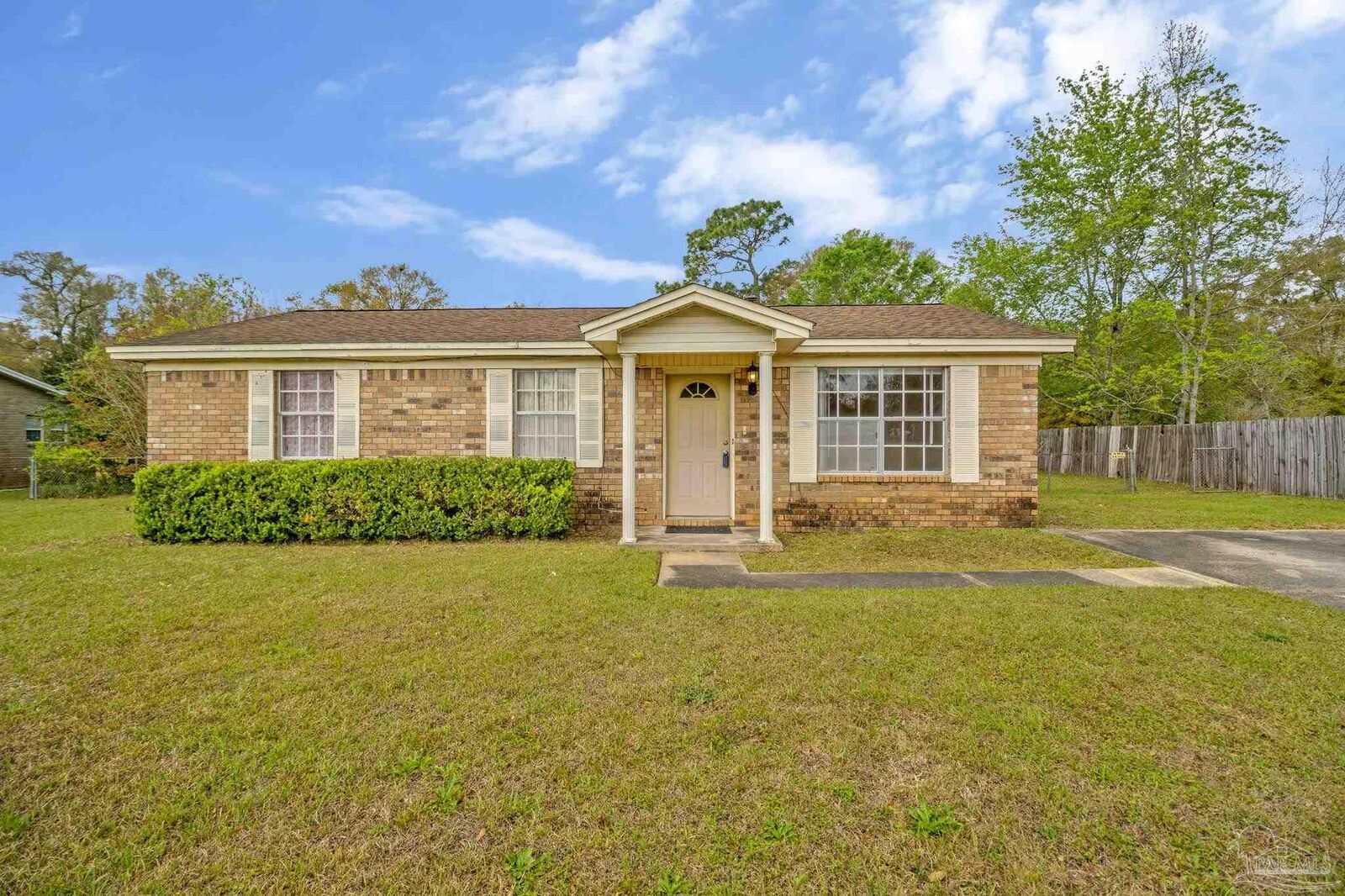Property Photo:  8603 Russell Ave  FL 32534 