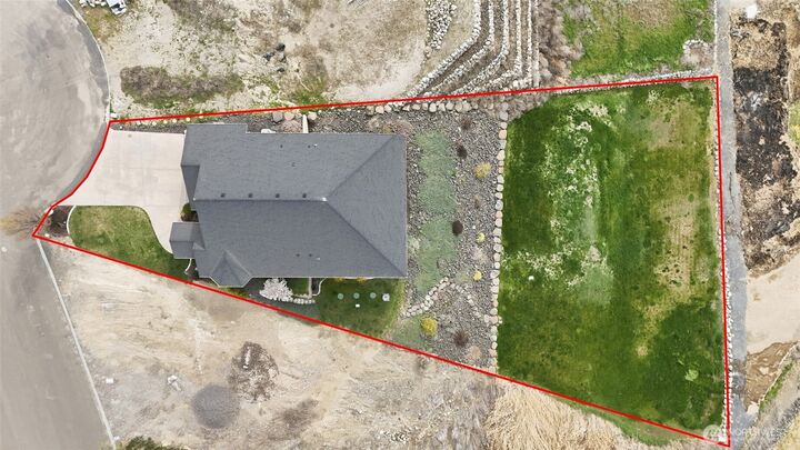 Property Photo:  228 SE Pelican  WA 98837 