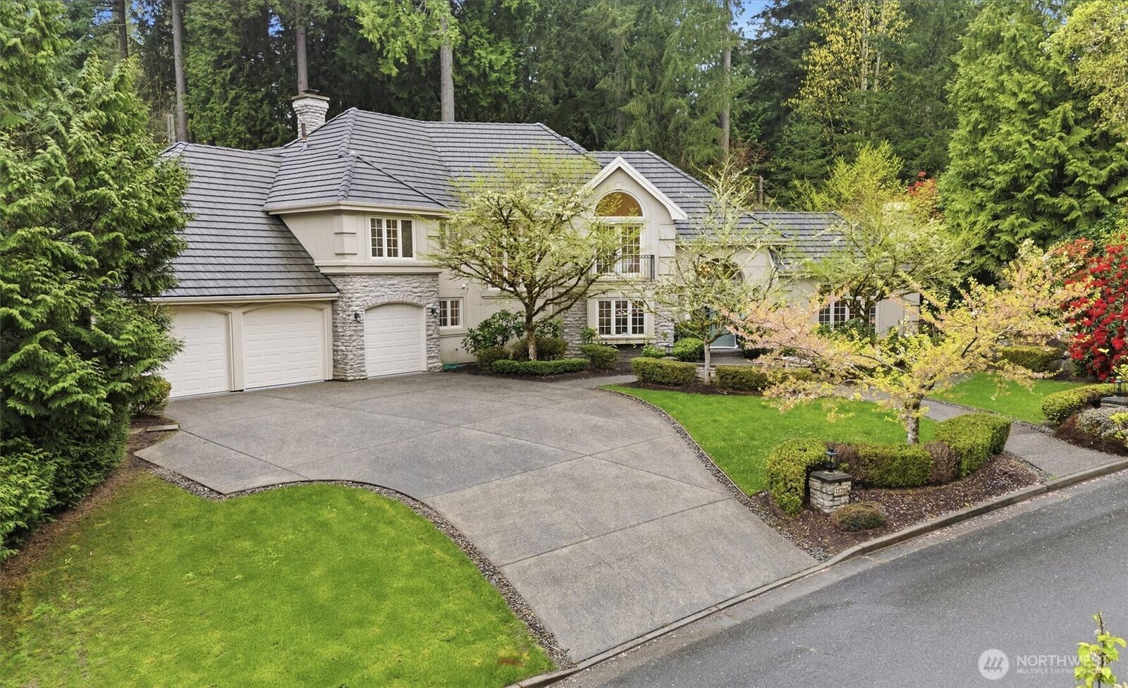 Property Photo:  13799 NE 32nd Place  WA 98005 