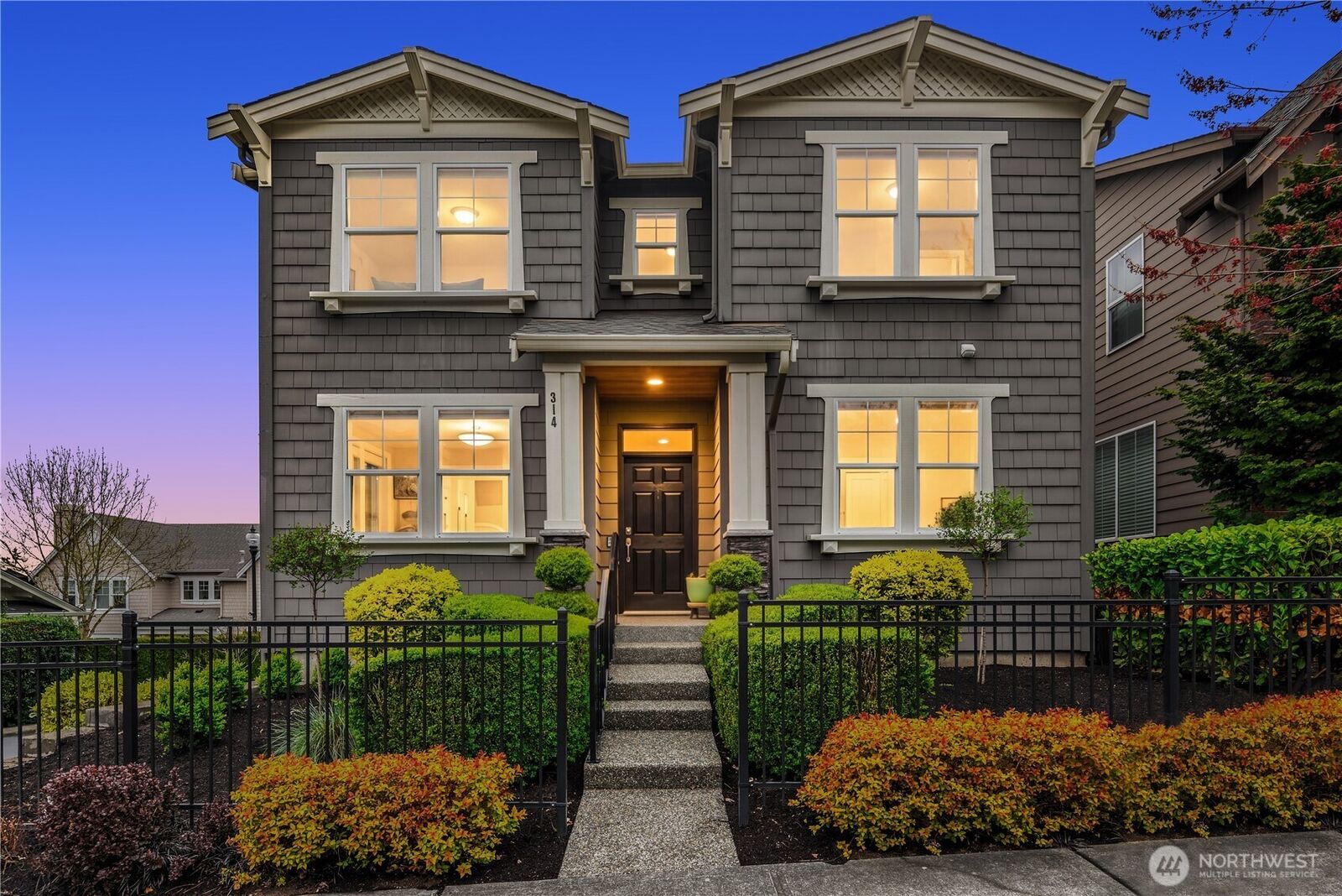 Property Photo:  314  5th Avenue S  WA 98033 