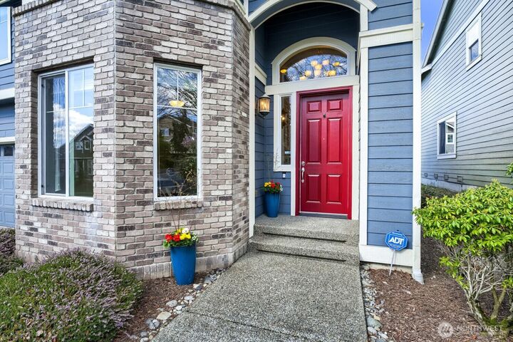 Property Photo:  2972 NE Marquette Way  WA 98029 
