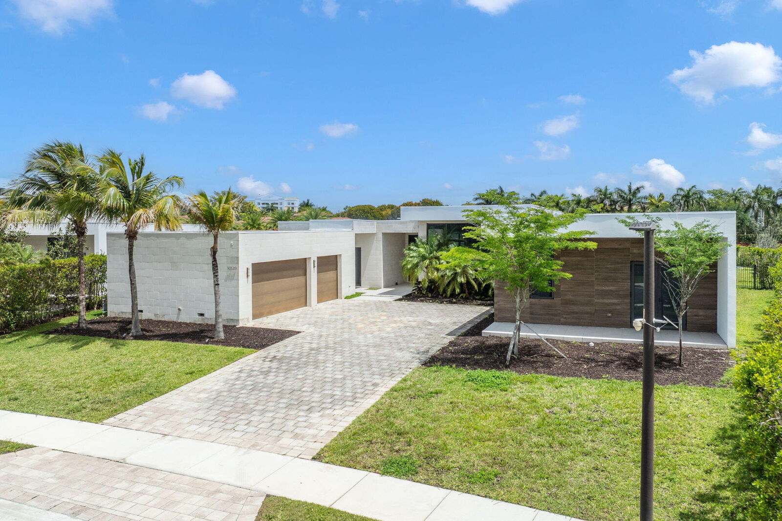 Property Photo:  16539 N Botaniko Dr Drive N  FL 33326 
