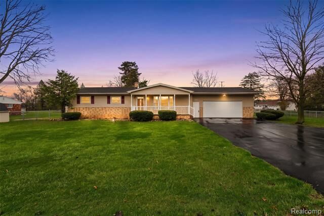 Property Photo:  11840 Woodland Drive  MI 48449 
