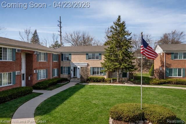 Property Photo:  445 Miller Avenue  MI 48307 