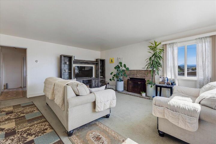 Property Photo:  1855 Andrew Court  CA 93955 