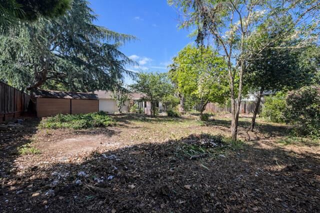 Property Photo:  1541 Neston Way  CA 94024 