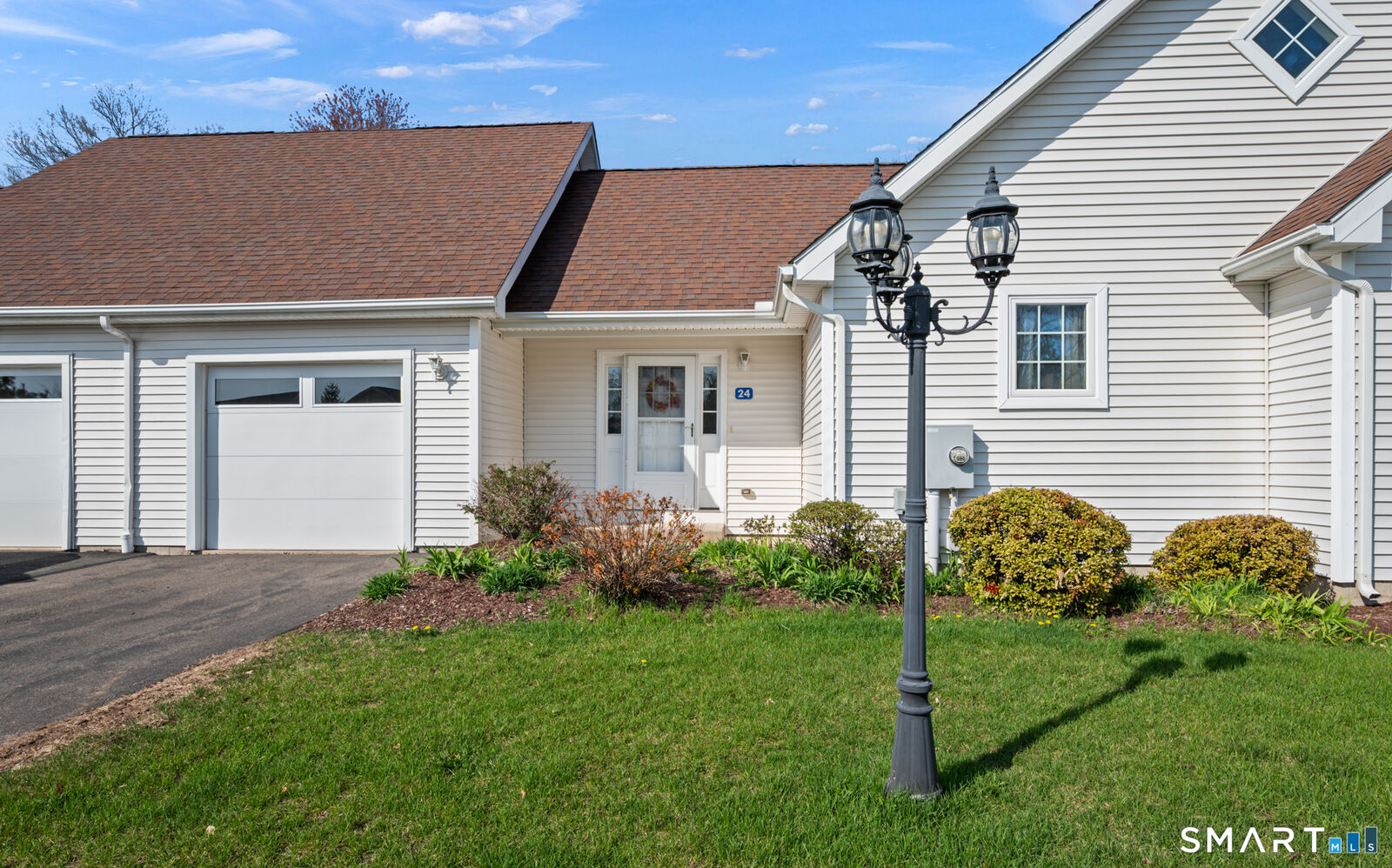 Property Photo:  24 Joanne Drive 24  CT 06108 