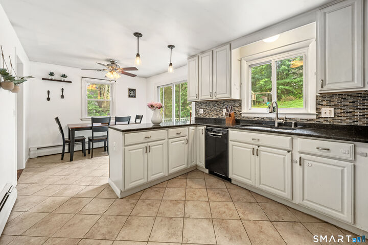 Property Photo:  277 Tryon Street  CT 06457 