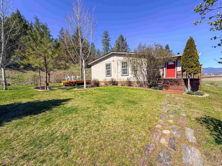 Property Photo:  2419-A Indian Ridge Rd  WA 99109 