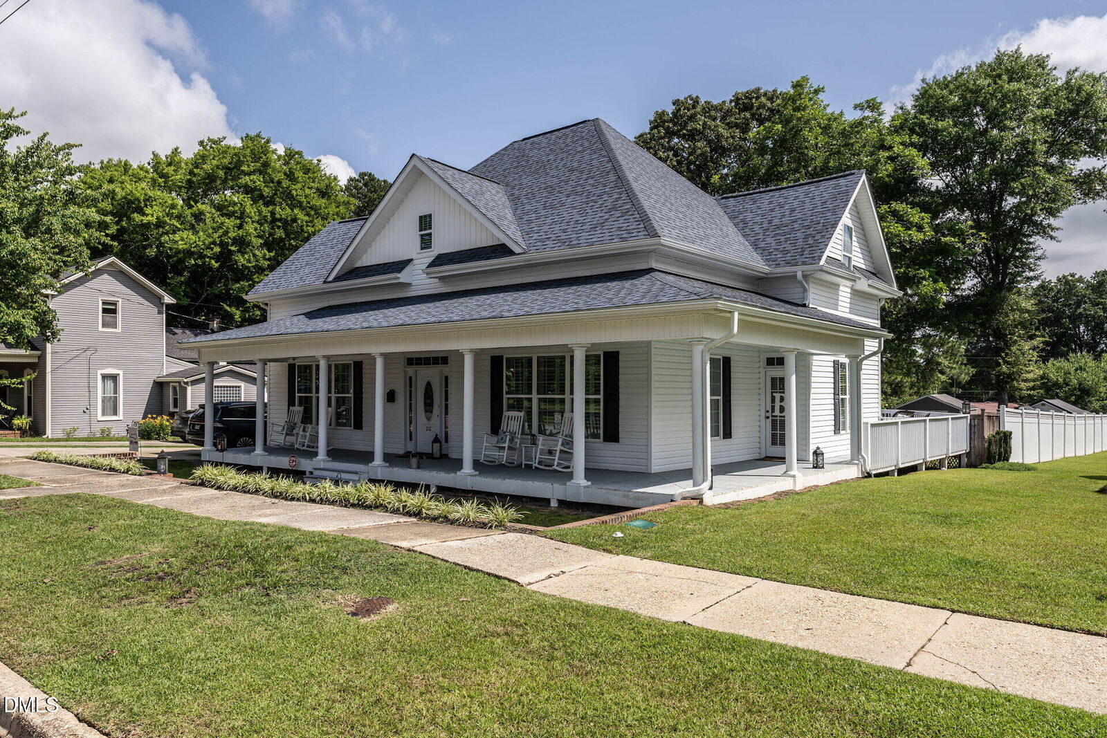 Property Photo: 212 W Church Street NC 27504