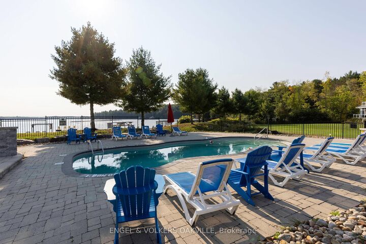 Property Photo: 1869 Muskoka Road 118 N/A W C-103 ON P1L 1X1