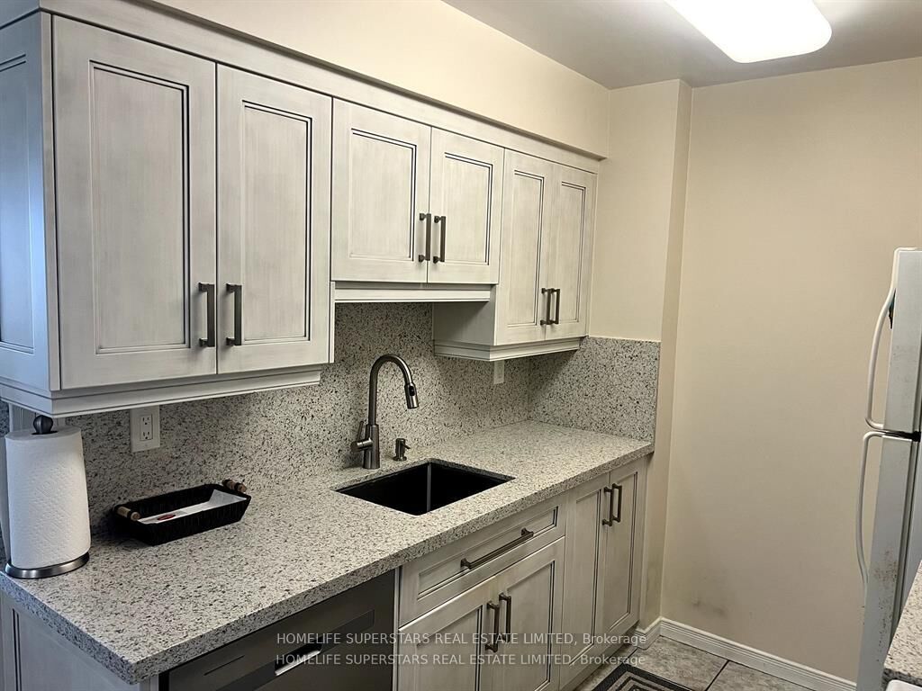 Property Photo: 300 Ray Lawson Boulevard 416 ON L6Y 5H5