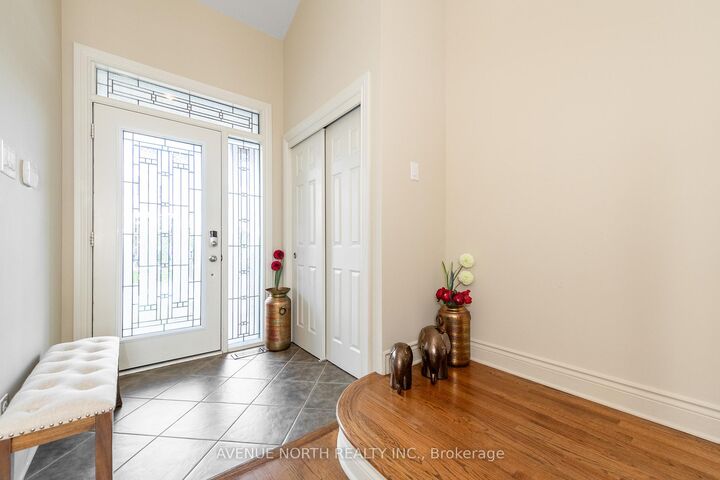 Property Photo: 184 Felicity Crescent ON K1W 0C2