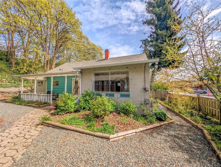 Property Photo: 255 White Rd BC V9L 1S5