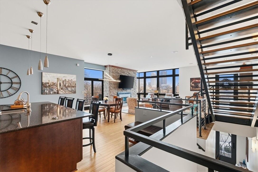 Property Photo:  46 Windom Hill Pl  PA 15203 