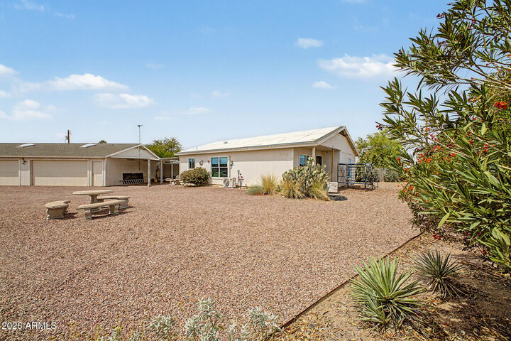 Property Photo: 836 S Royal Palm Road AZ 85119