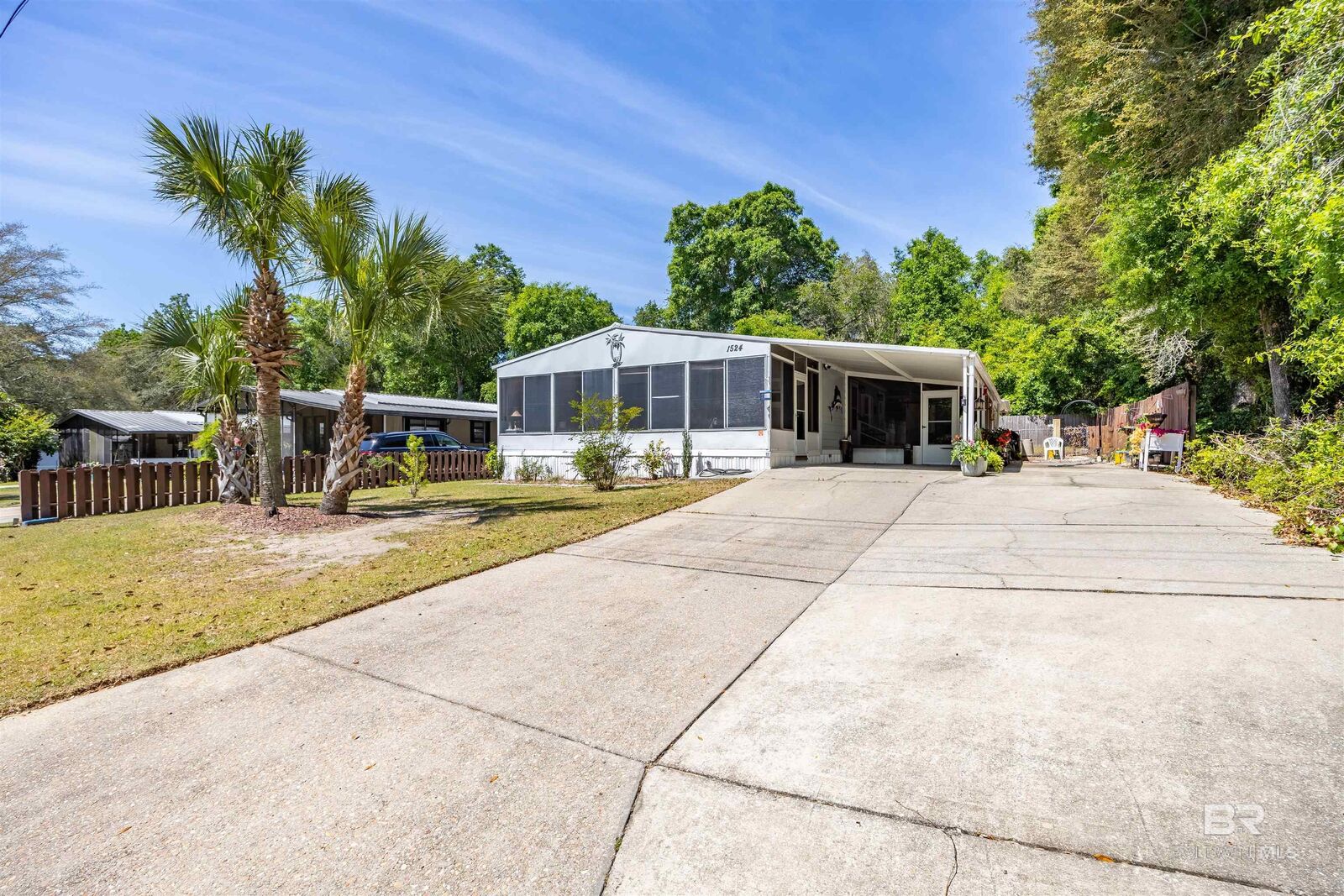 Property Photo: 1524 Valencia Drive AL 36549