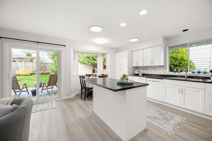 Property Photo: 14129 16A Avenue BC V4A 8K2