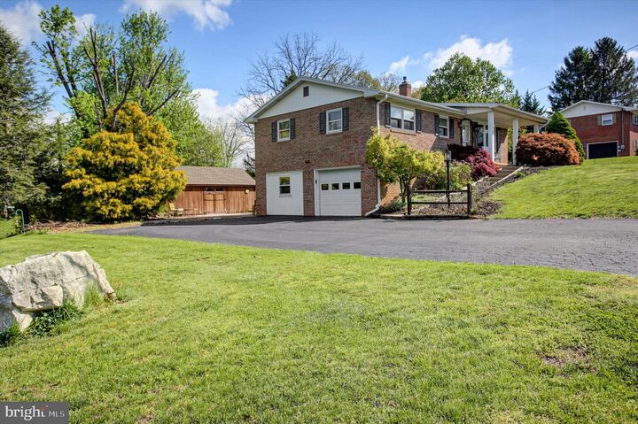 Property Photo:  1561 Lake Shore Drive  PA 17202 
