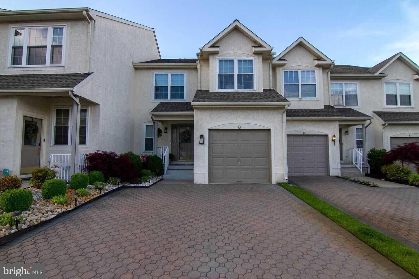 Property Photo:  8 Heron Pointe Court  NJ 08053 