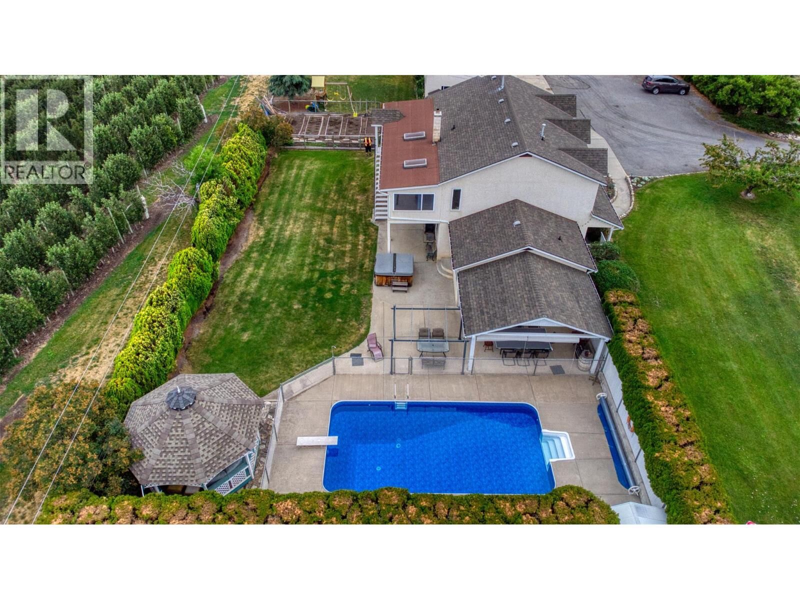 Property Photo:  2547 Sexsmith Road  BC V1V 2G6 