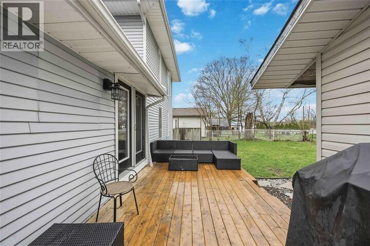 Photo de la propriété:  48 Cross Street  ON N0N 1G0 