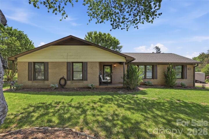 Property Photo:  125 Southwood Park Road  NC 28117 