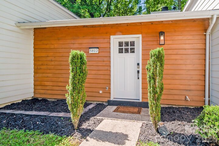Property Photo:  5812 Rock Hollow Drive  NC 28212 