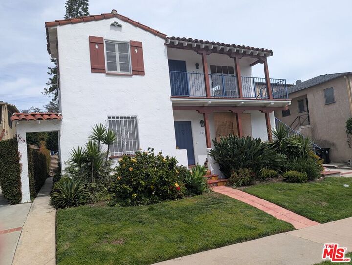 Property Photo:  1612 1/2 Glendon Ave  CA 90024 