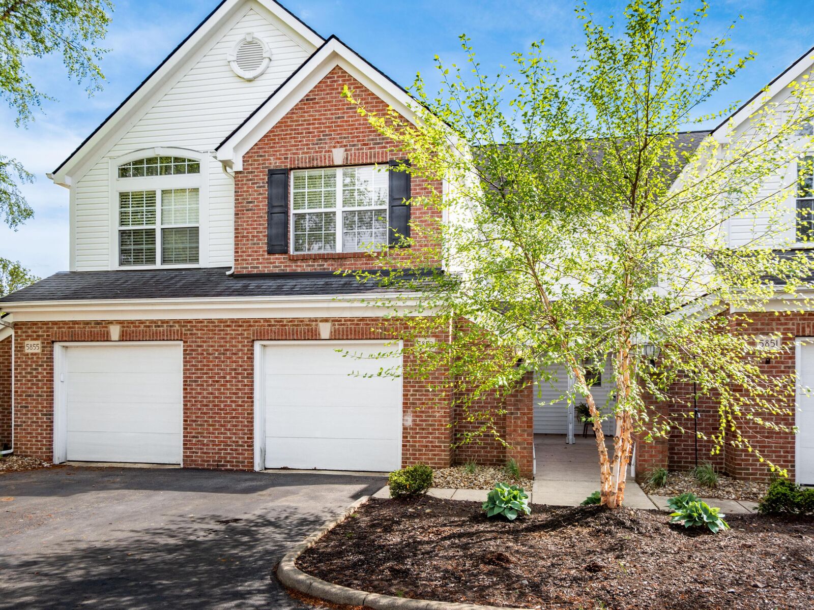 Property Photo:  5853 Edge Of Village  OH 43081 