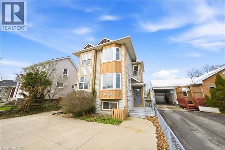 Property Photo: 233 Vine Street ON L2M 4S9