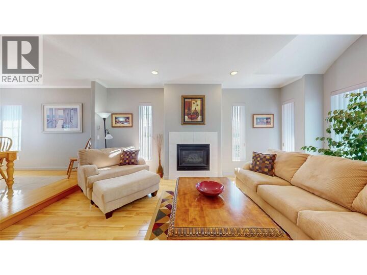 Property Photo: 388 Road 10 Other BC V0H 1T1
