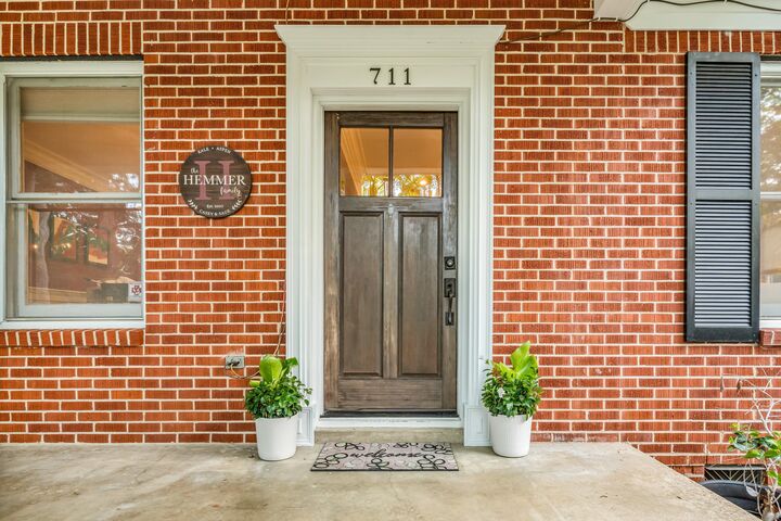 Property Photo:  711 Greensboro Street  MS 39759 