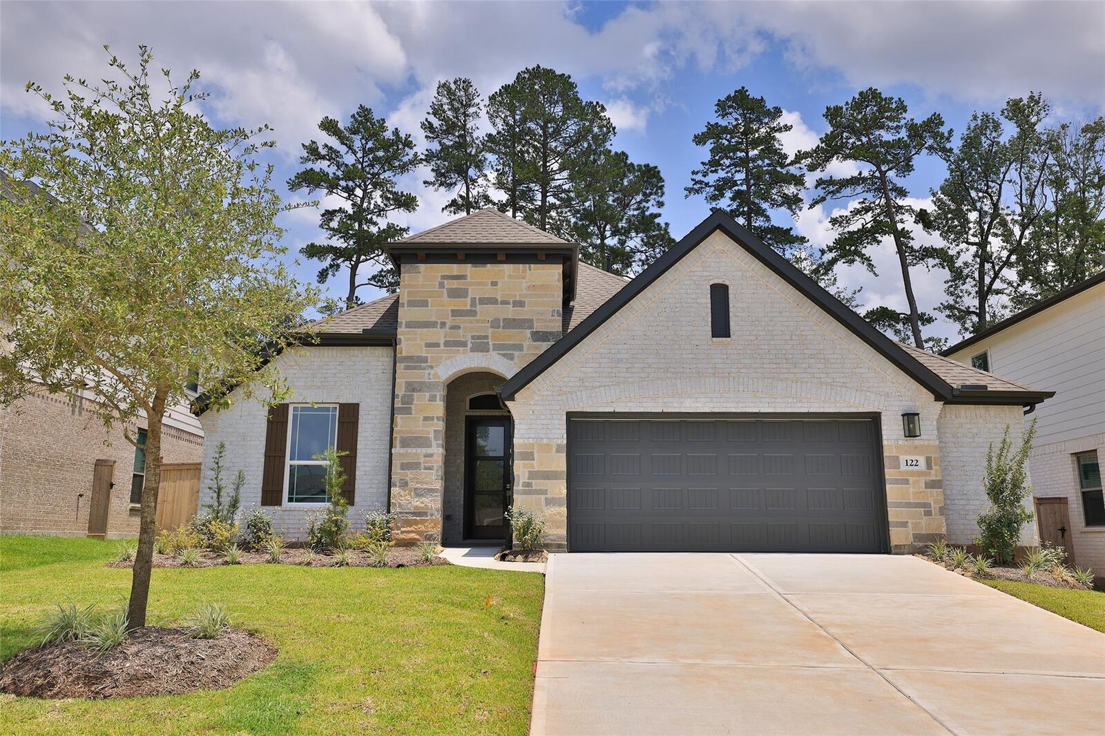 Property Photo: 122 Mockingbird Trails Drive TX 77318