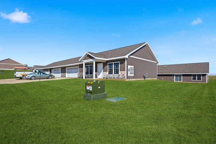 Property Photo:  1301 Max Drive  IA 52057 