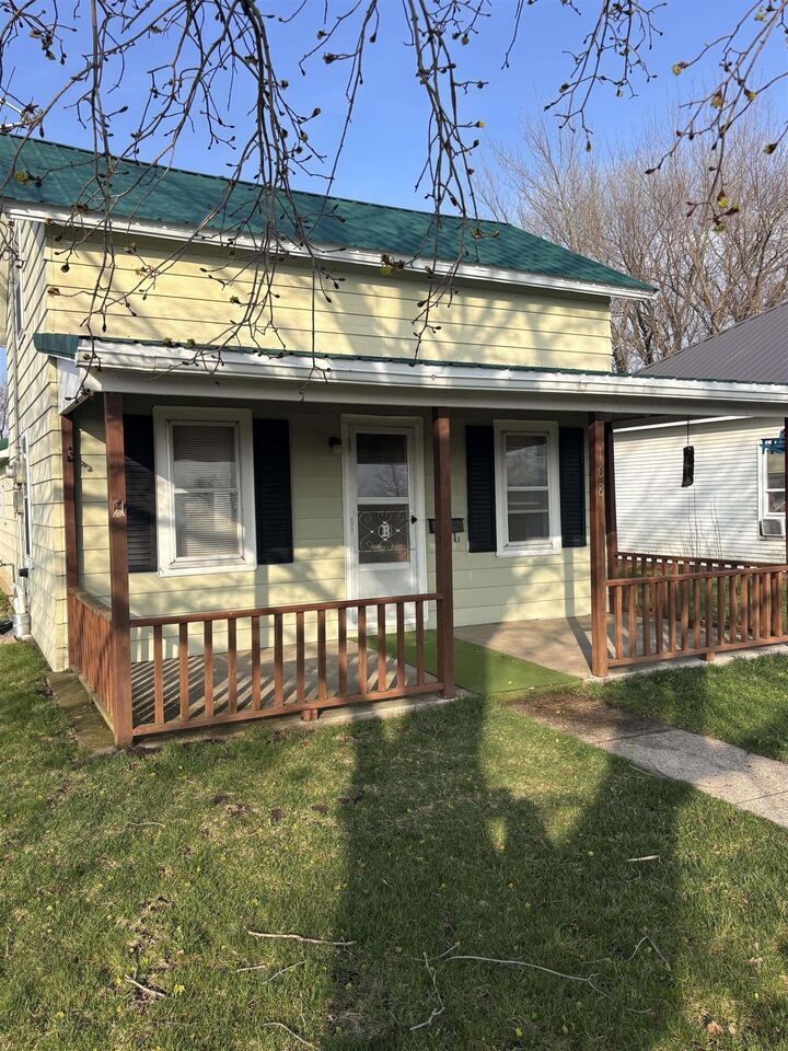 Property Photo:  108 S 3rd Street  IA 50636 