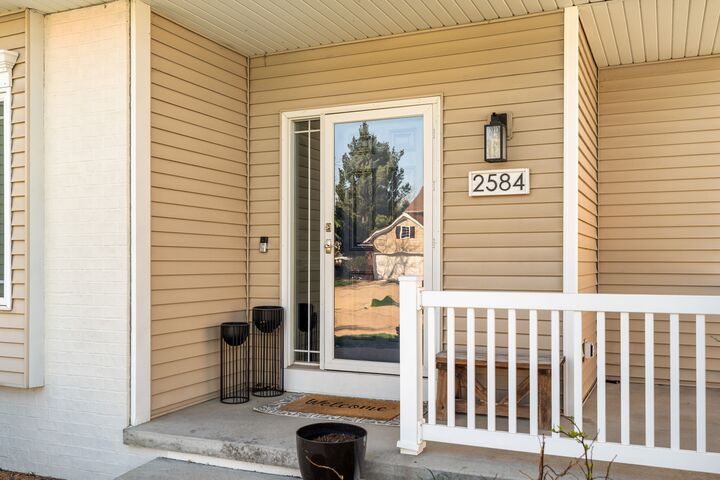 Property Photo: 2584 NW 158th Street IA 50325