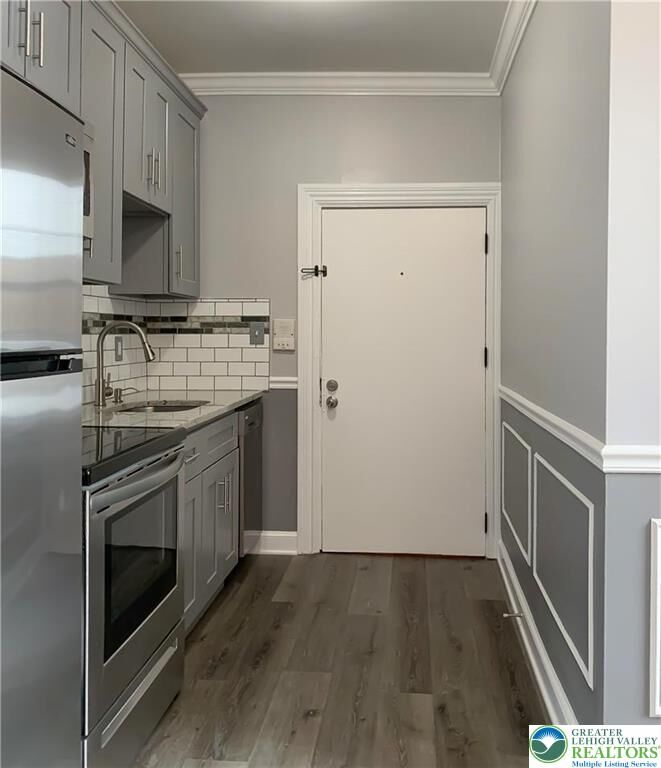 Property Photo:  1 Lehns Court 3  PA 18042 