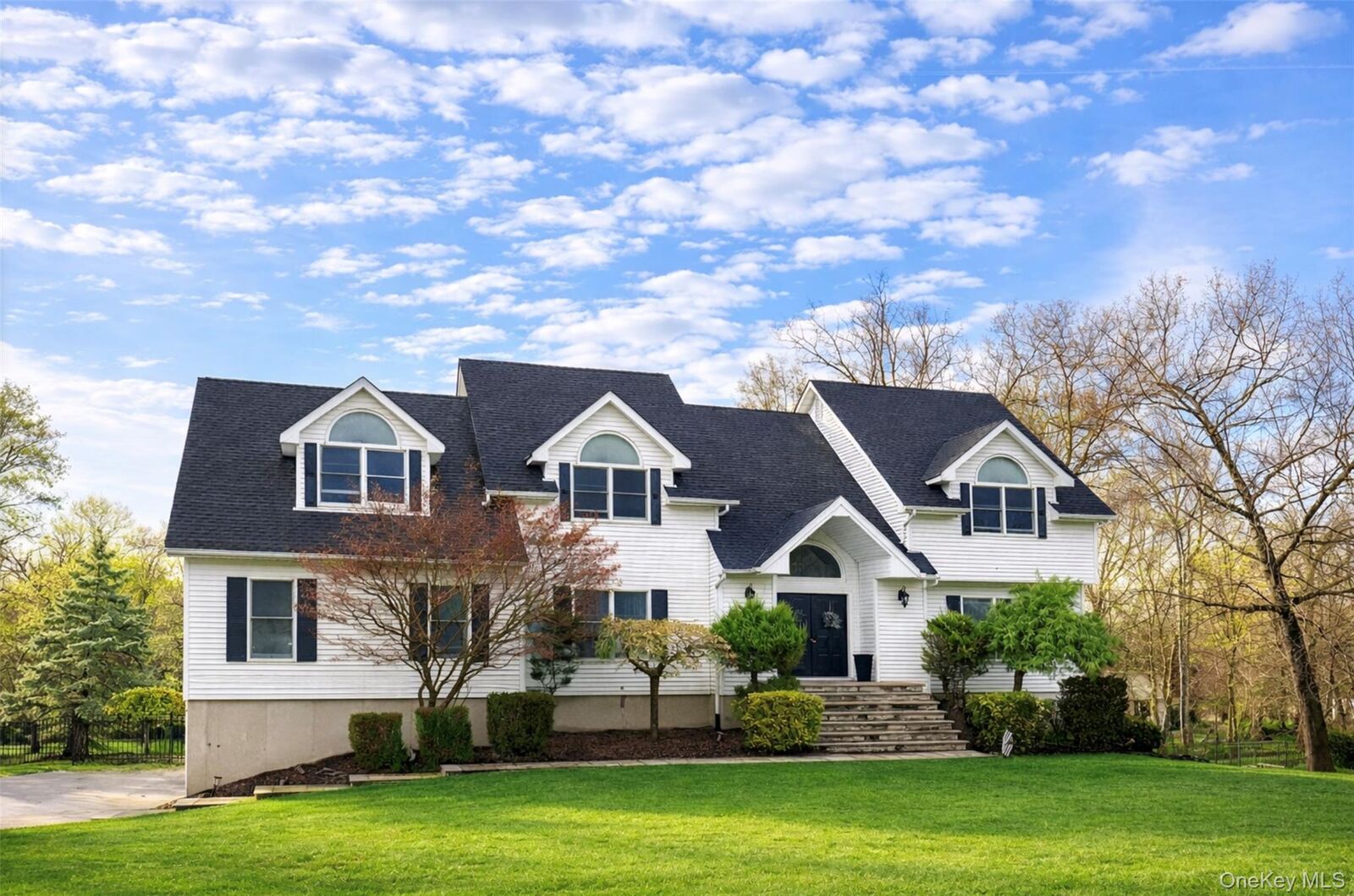 Property Photo:  6 Dunderberg Road  NY 10986 