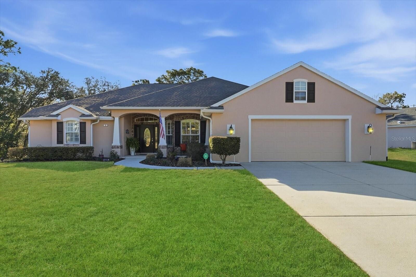 Property Photo:  6 Carnation Court  FL 34446 