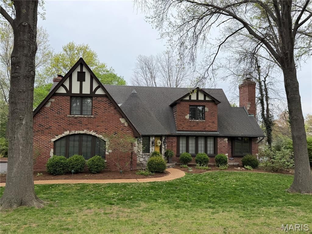 Property Photo: 12673 Alswell Lane MO 63128