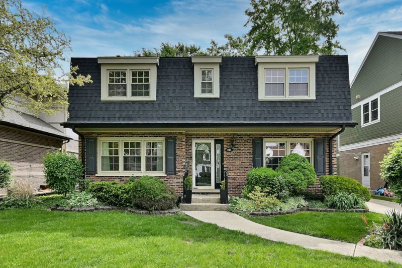 Property Photo:  191 S Hawthorne Avenue  IL 60126 