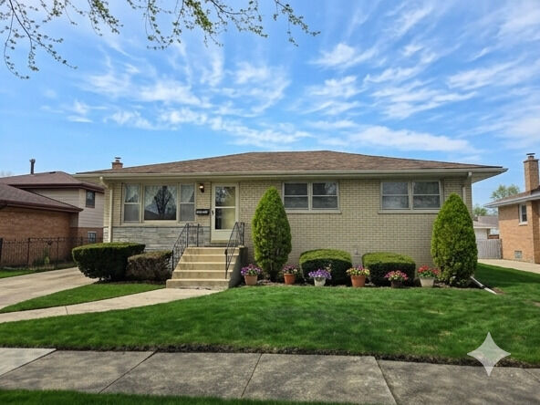 Property Photo:  15222 Lawndale Avenue  IL 60445 