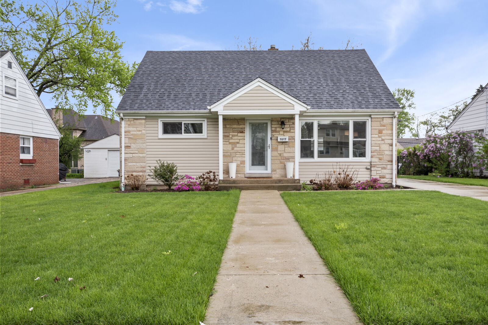 Property Photo:  