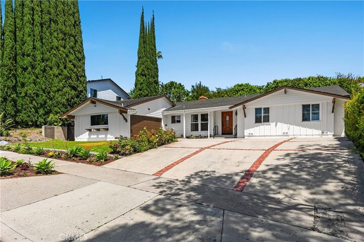 Property Photo:  2209 Loma Verde  CA 92833 