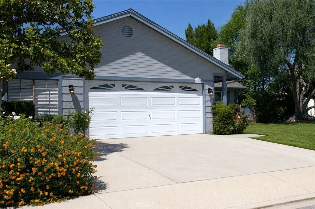 Property Photo:  28015 Tupelo Ridge  CA 91354 