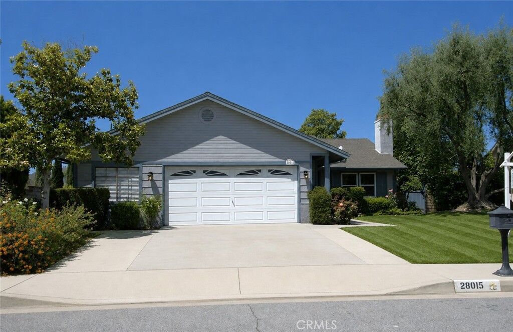 Property Photo:  28015 Tupelo Ridge  CA 91354 