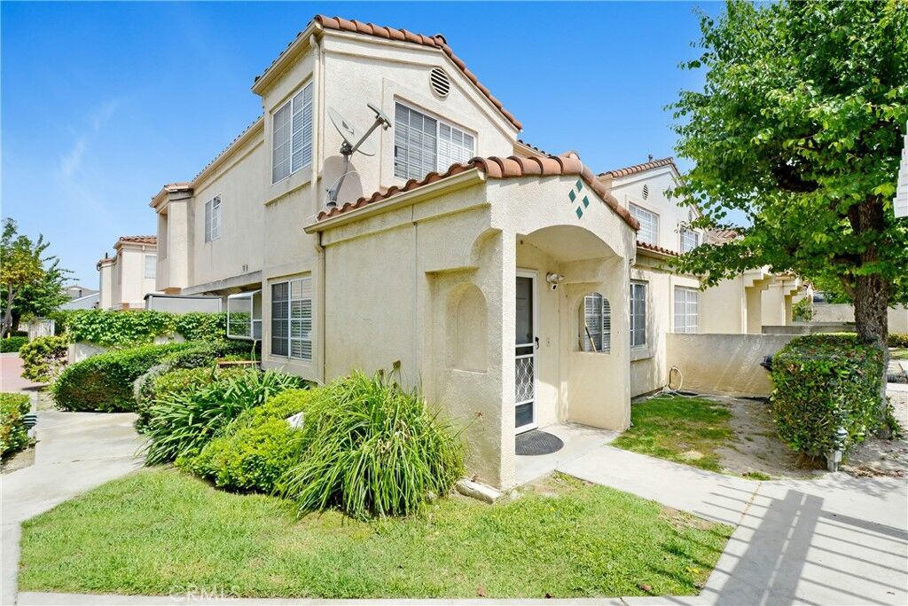Property Photo:  13955 Arthur Ave 4  CA 90723 
