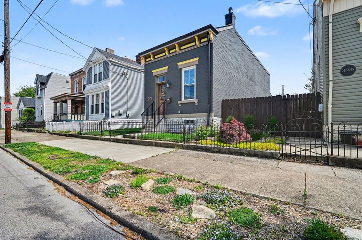 Property Photo:  324 W 9th Street  KY 41071 